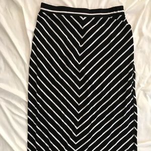 Black and white stripped maxi skirt